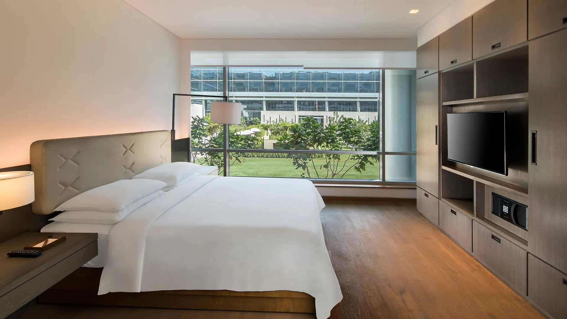 *****  Andaz Delhi, By Hyatt Hotel New Delhi India