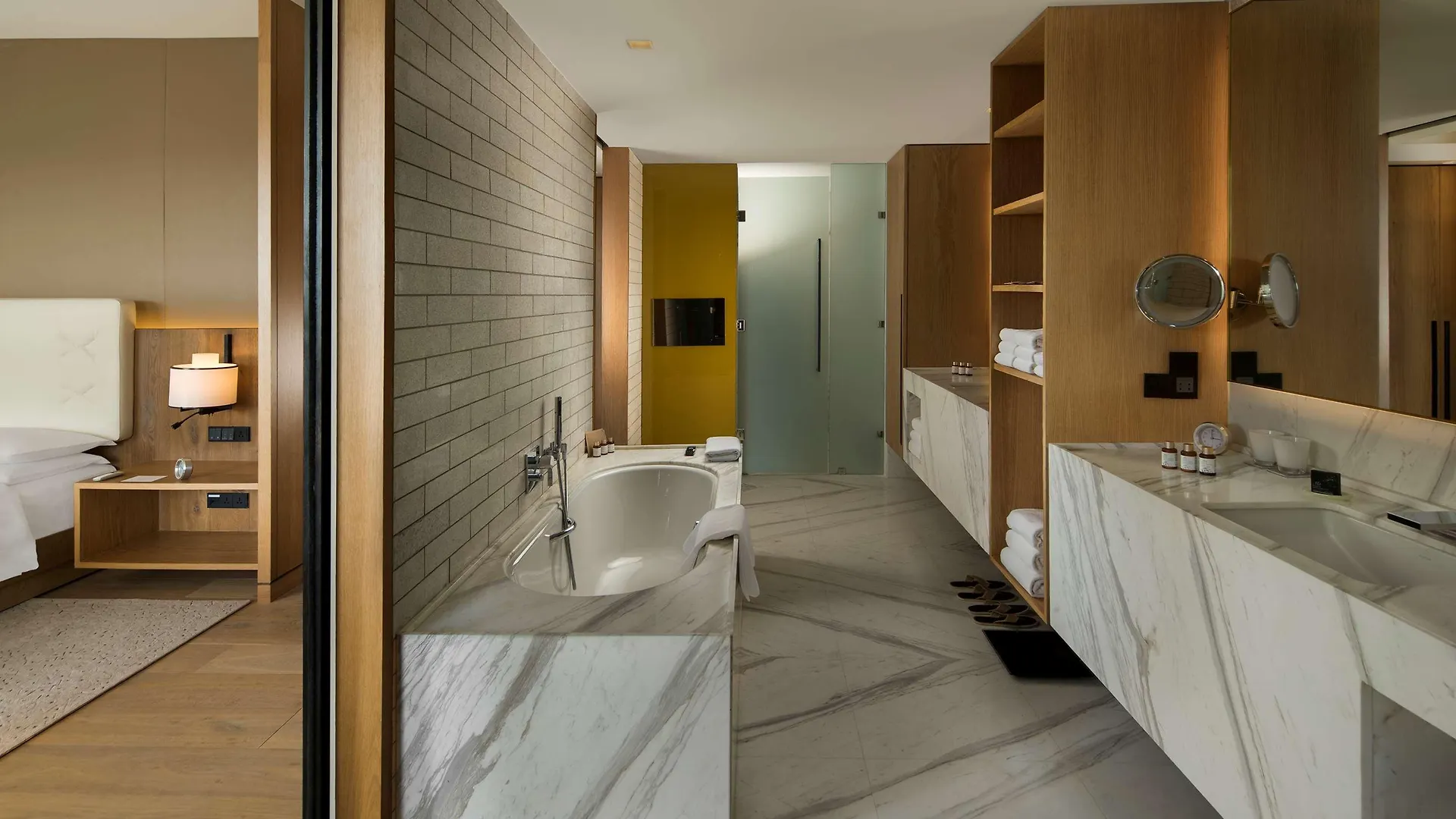 Andaz Delhi, By Hyatt Hotel New Delhi 5*,  India