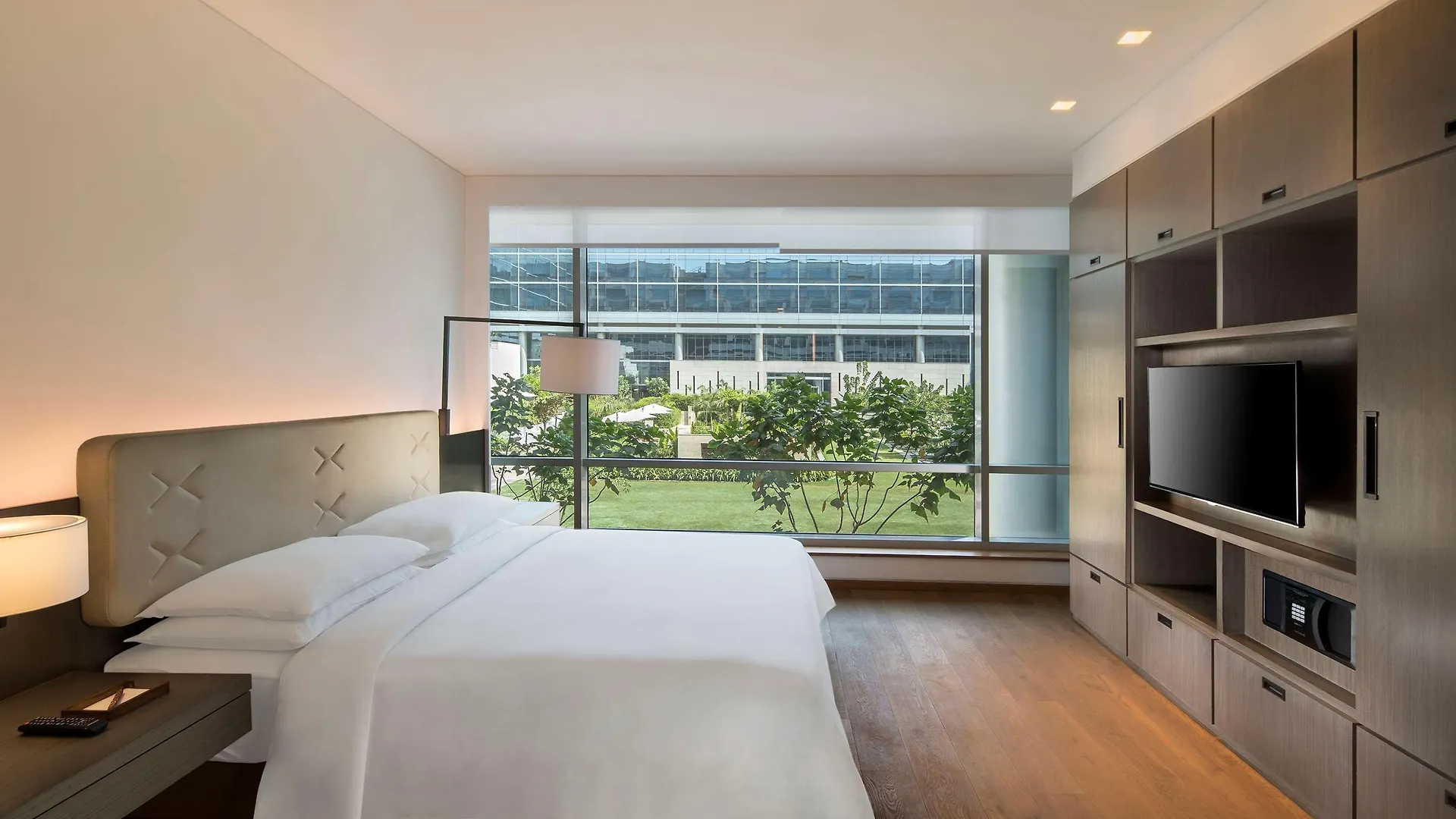Andaz Delhi, By Hyatt Hotel New Delhi 5*,  India