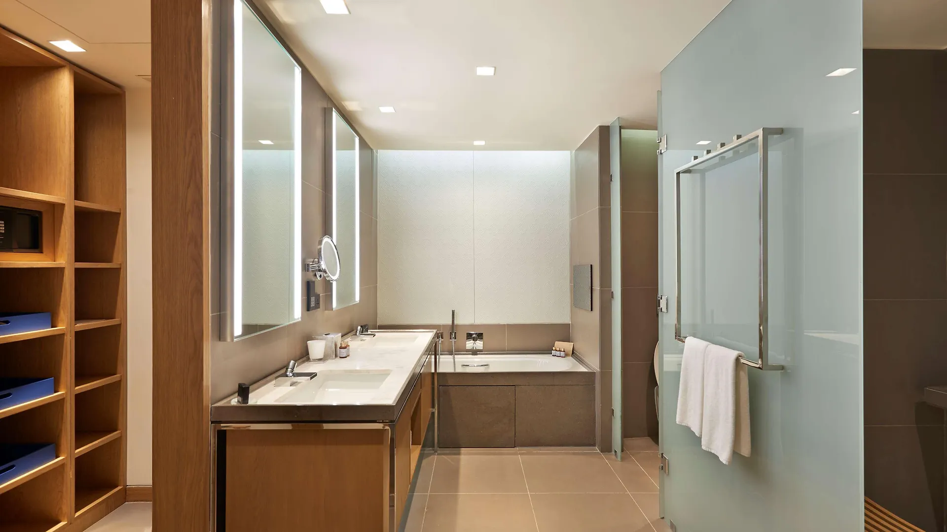 Andaz Delhi, By Hyatt Hotel New Delhi