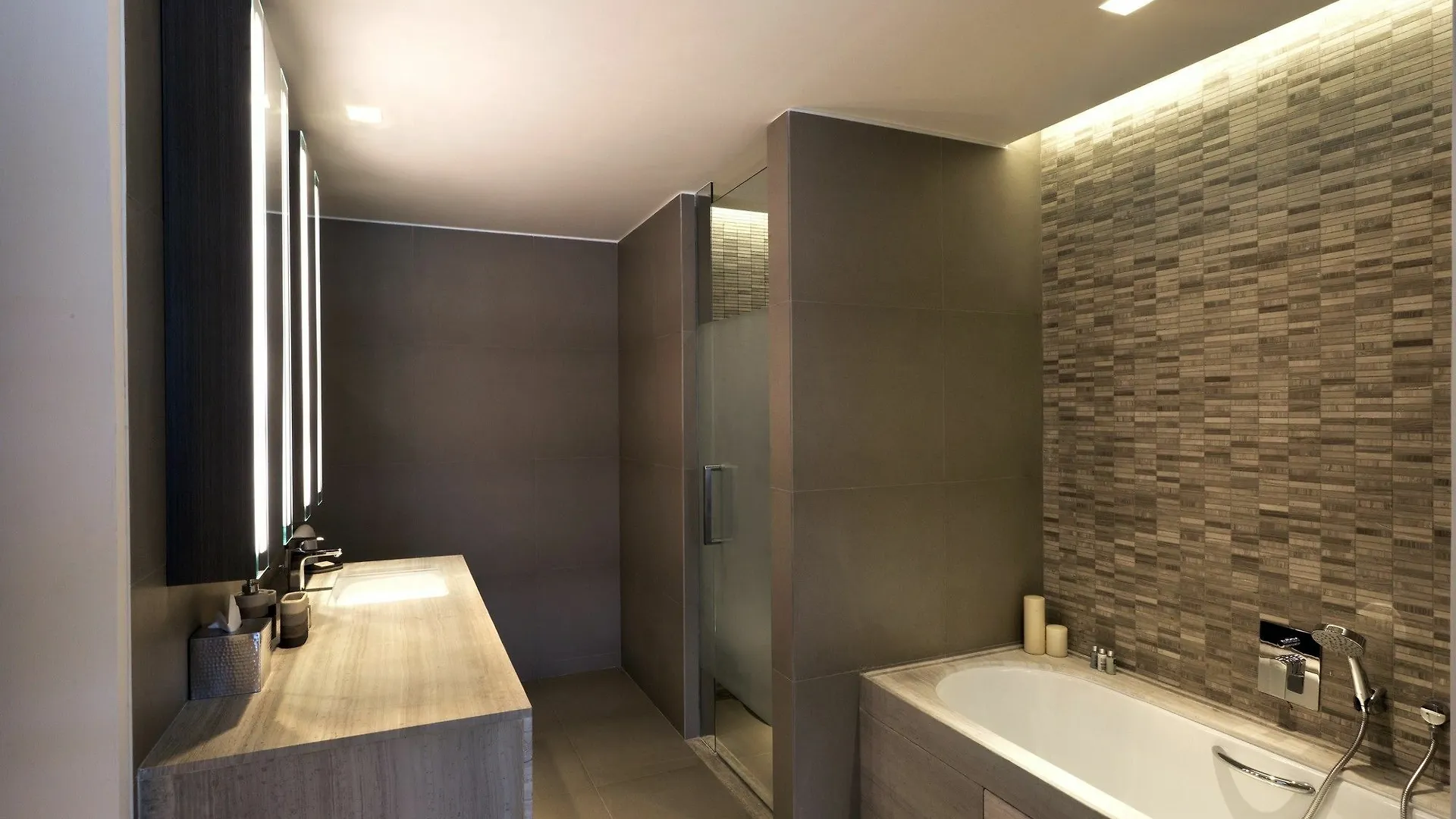 Andaz Delhi, By Hyatt Hotel New Delhi